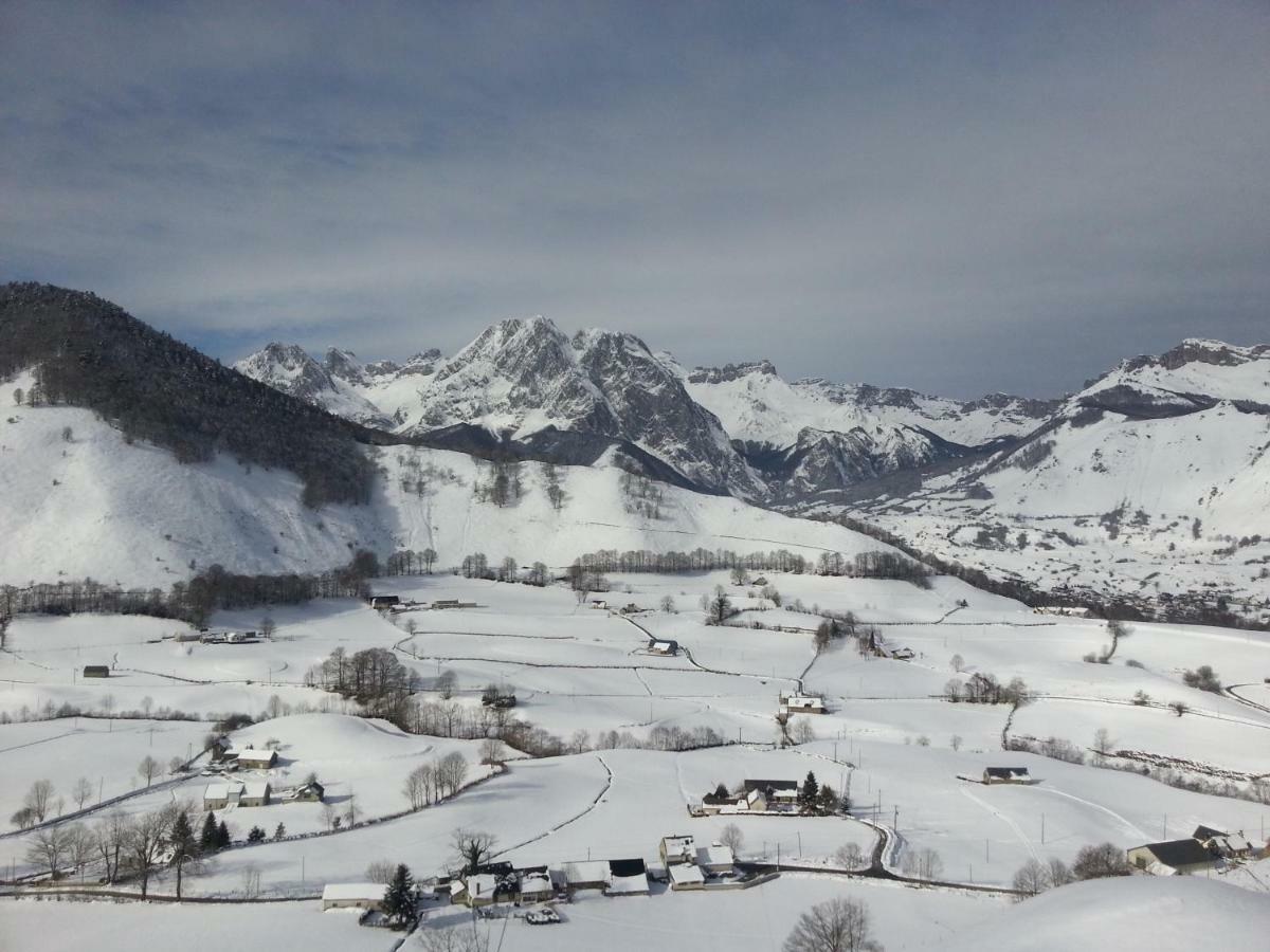 Gite De Montagne Du Plateau De Lhers- Accueil Randonneurs Accous Εξωτερικό φωτογραφία